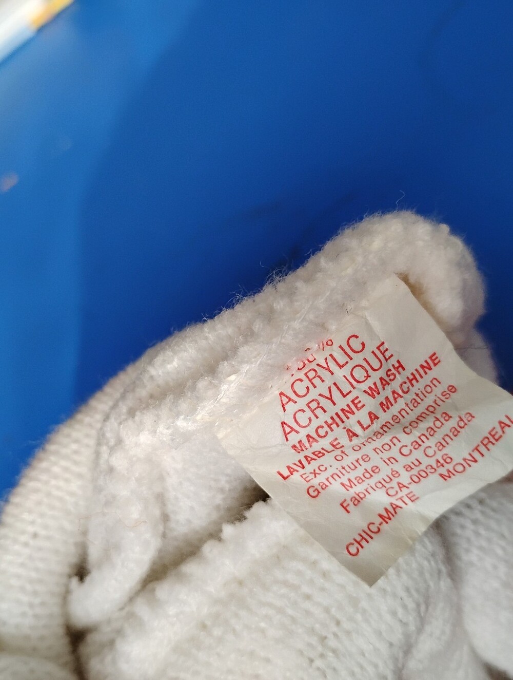 Shell Ski Toque, Made In Canada - Picture 3 of 3